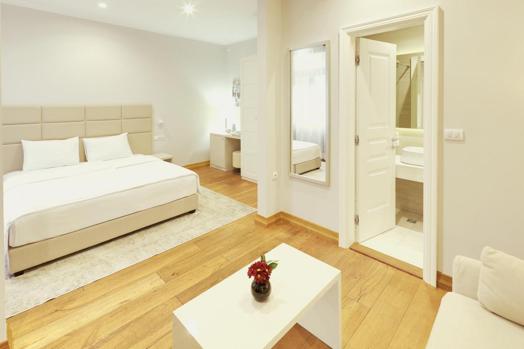 Lanterna Rooms City Center Нови-Сад Экстерьер фото