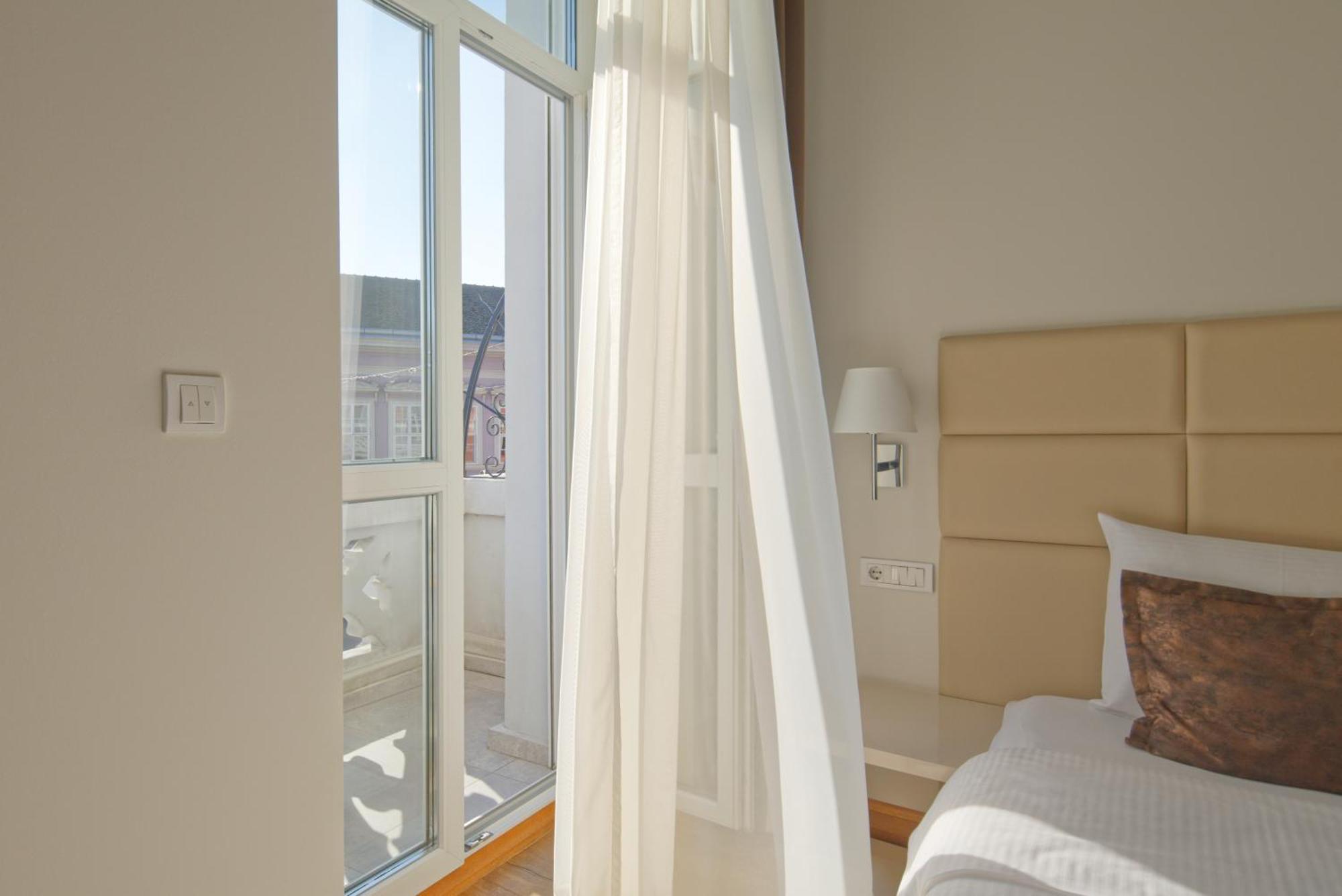 Lanterna Rooms City Center Нови-Сад Экстерьер фото