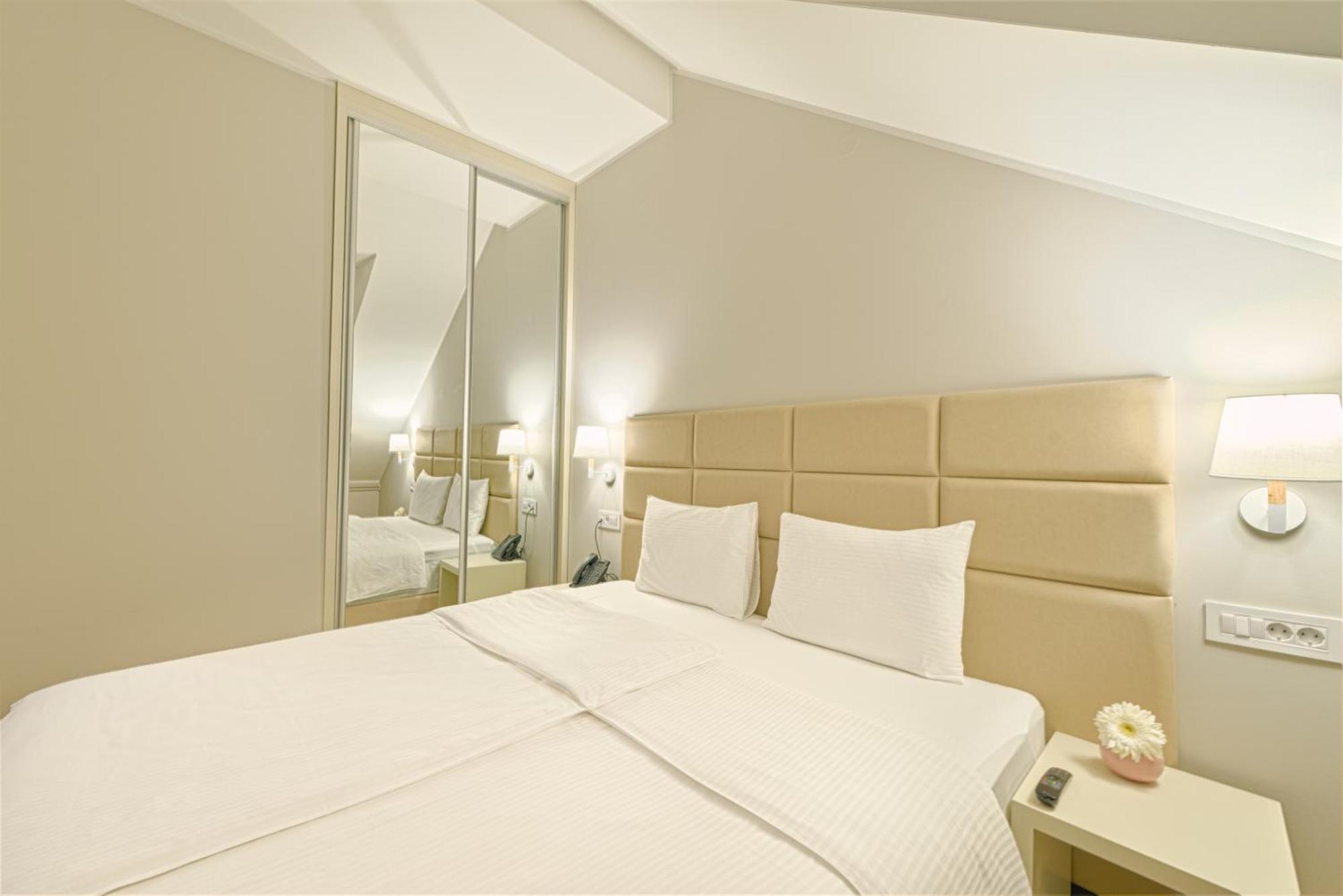 Lanterna Rooms City Center Нови-Сад Экстерьер фото