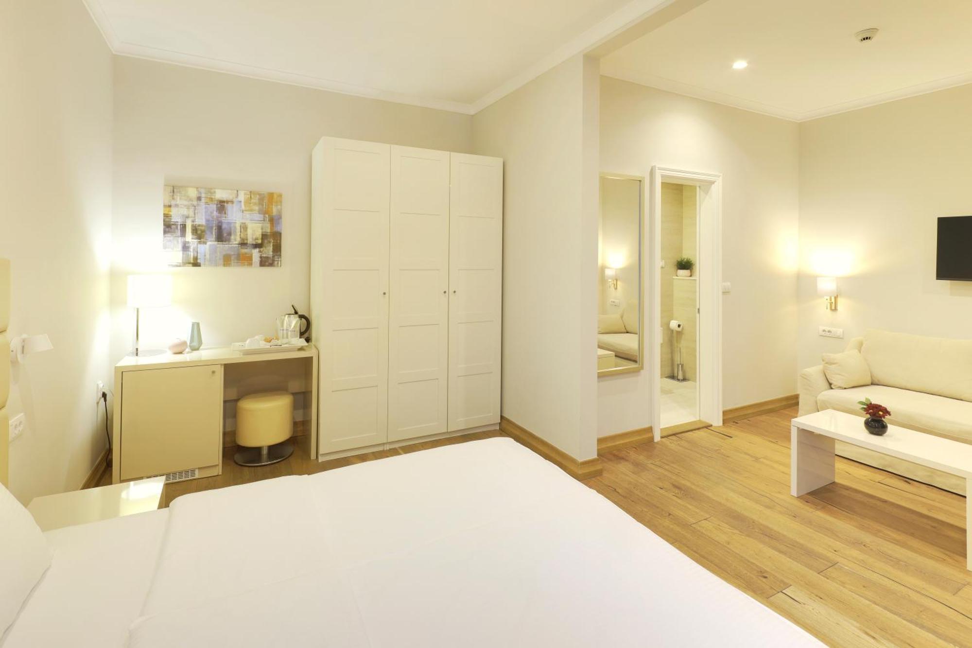 Lanterna Rooms City Center Нови-Сад Экстерьер фото